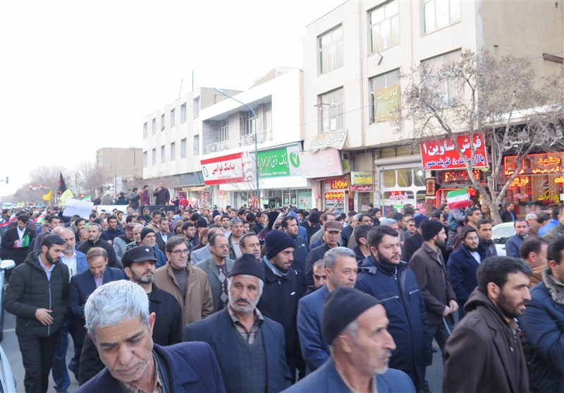 تجمع انقلابی مردم خمینی‌شهر در محکومیت حرکات اغتشاشگران