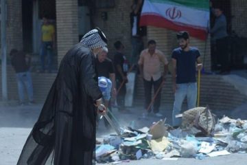 عراقی ها سرکنسولگری ایران در بصره را آب و جارو کردند +عکس