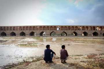 جریان آب زاینده‌رود ظهر امروز متوقف می‌شود