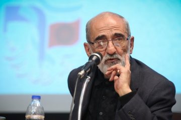 شریعتمداری: مشکلات امروز ما ناشی از نسخه لیبرالی است که برایمان پیاده کرده‌اند