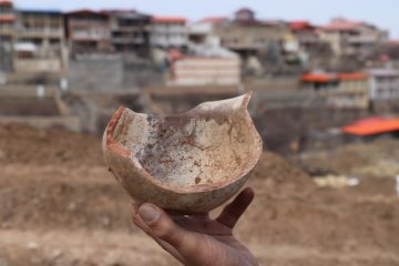 کشف گورستان پیش از اسلام در روستای خاوه قم