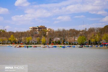 آماده‌باش غواصان آتش‌نشان در حاشیه زاینده رود