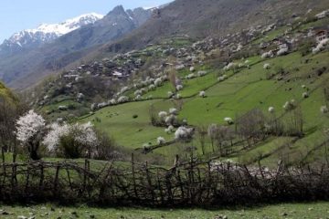 اینجا فقط صدای کوهستان شنیده می‌شود و آواز پرندگان…