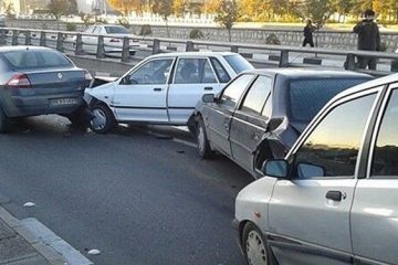 تصادف زنجیره ای در محور کرج-چالوس موجب مصدومیت ۱۱ نفر شد