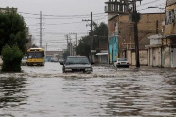 ورود سیلاب به برخی منازل مسکونی در کرج/۸ کنتور برق دچار حریق شد