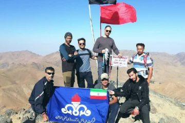 گروه کوهنوردی منطقه قم به بام ایران قله دماوند و بام قم قله برف انبار صعود کرد