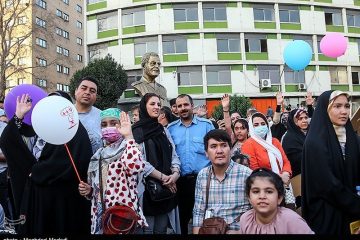 به مدت ۴ روزاصفهان غدیر ستان میشود؛/جشن ۸ کیلومتری غدیر در اصفهان ؛ مهمانی خانوادگی و مردمی از پل شهرستان تا پل مارنان