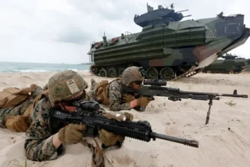 افزایش حقوق نظامیان در مسیر بررسی شورای حقوق و دستمزد