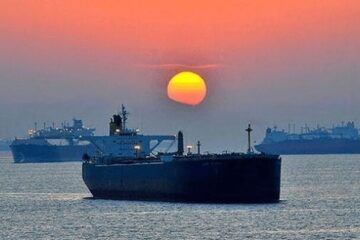 ۴۱ میلیون بشکه نفت ایران و ونزوئلا در ۳ نفتکش توقیفی!