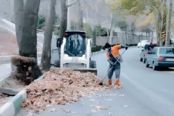 جمع‌آوری ۵۰۰ تن برگ درخت از معابر شهر خوانسار