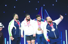 حقم را در وزنه‌برداری می‌گیرم