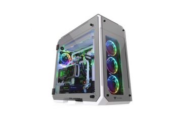 Thermaltake از کیس View 71 TG Snow Edition رونمایی کرد؛ ساده ولی زیبا