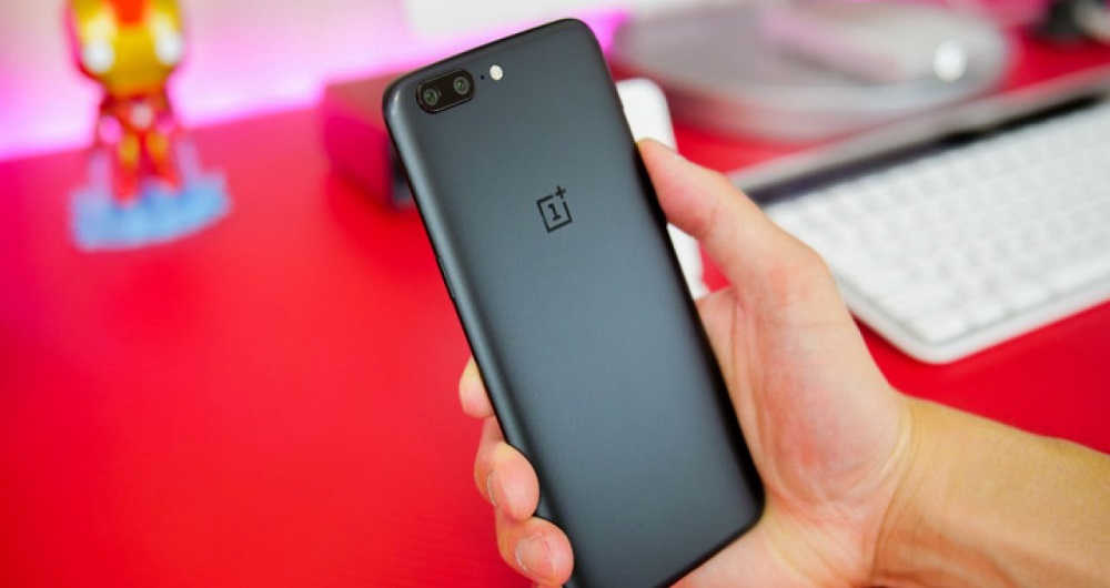 گوشی وان پلاس ۵T چه فرقی با OnePlus 5 دارد؟