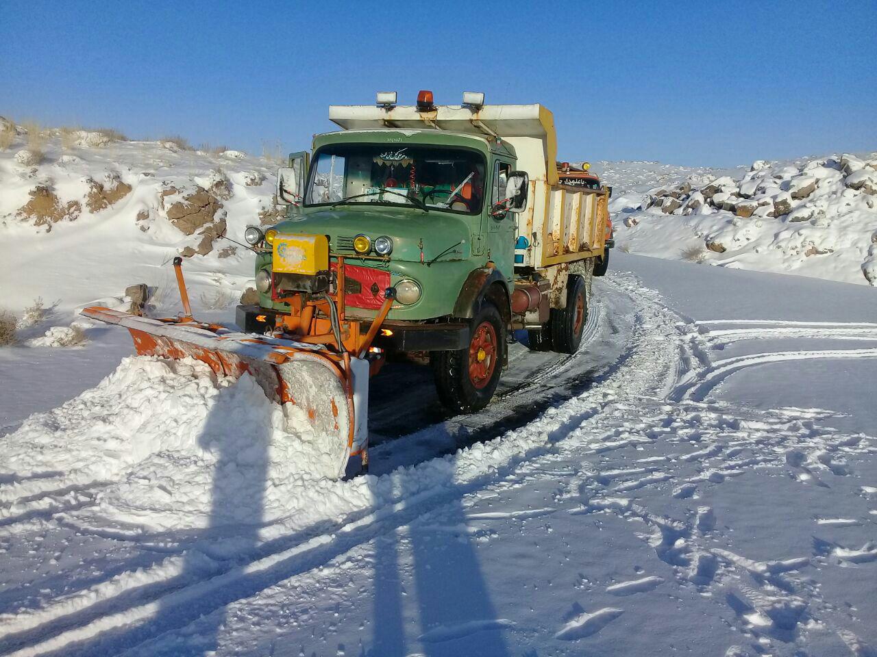 بارش ۱۷ سانتیمتری برف در روستای بغم اردستان